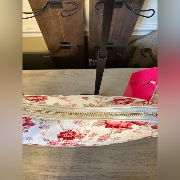 Betsey Johnson Pink Floral Shoulder or Crossbody Bagπππβ€οΈβ€οΈ - Picture 8 of 13